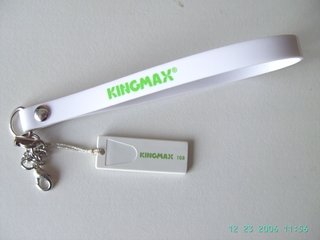 Kingmax SuperStick 1GB - http://casopis-oci.xf.cz - $uch@rC